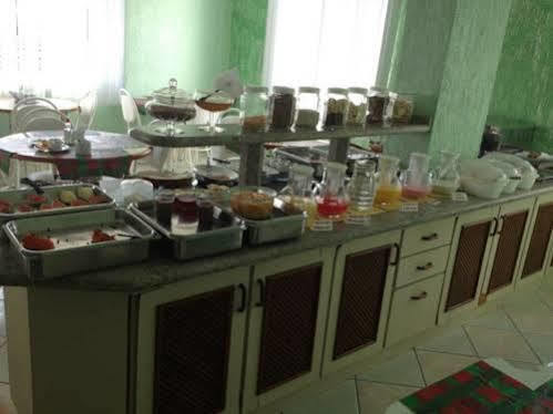 Oasis Hotel